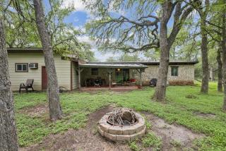 Hill Country Getaway Near San Marcos River home - 5