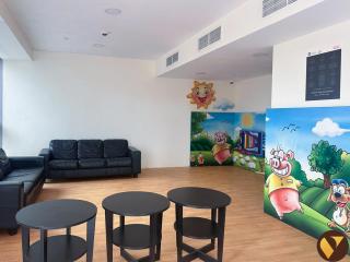 VOGUE Stylish Two Bedroom Apartment with Balcony and Stunning Views, Walkable few steps to DMCC Metro, 30th Floor, Global Lake View, Jumeirah Lake Towers - 6