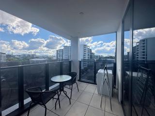 Warm Cozy Gabba apartment close to PA & CBD - Brisbane - 1