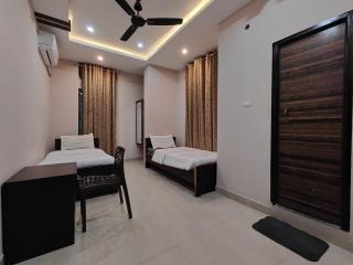 Allohi Inn - Guwahati - 1