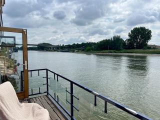 Chic stays on the Rhine - 4