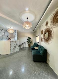 Pension De Coron - - 0