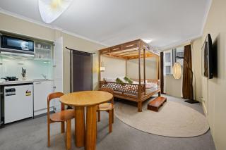 The Woodtopia Studio | CBD | Gym | Pool - 0