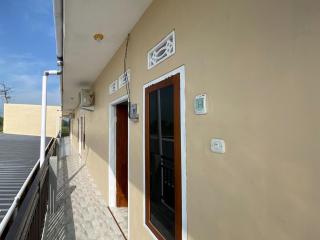 RedDoorz near Terminal Baru Pasuruan - 3