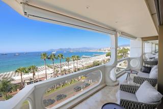 REF 1991 - Cannes Croisette - Sea view apartment for rent - 0