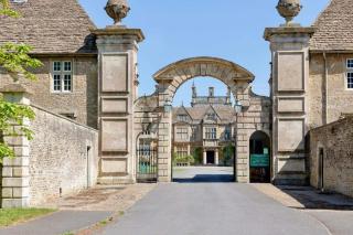 Cozy Corsham Apartment with 2 Bedrooms - Corsham - 0
