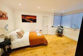 Stylish Central Bristol 3-Bed Flat, Guests 5, WiFi & On-Site Parking - 4