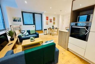 Stylish 3 Bed - Central - Bristol Apartment -WiFi - Parking - Bristol - 0