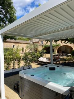 Gîte de charme face au Luberon, avec Jacuzzi - Oppède - 9