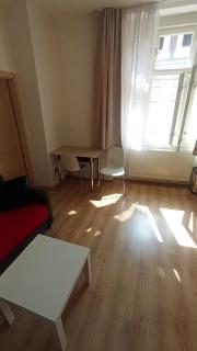 Bright and cozy - 3 min to Old town square - Prague - 4