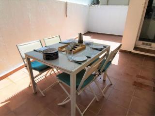 Apartamento Port 3 en Llançà con Terraza, 3 Habitaciones, Wi-Fi y Mascotas Permitidas - ES-170-84 - Llança - 0