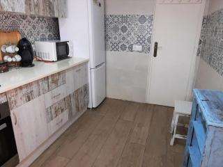 Apartamento Port 3 en Llançà con Terraza, 3 Habitaciones, Wi-Fi y Mascotas Permitidas - ES-170-84 - Llança - 4