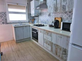 Apartamento Port 3 en Llançà con Terraza, 3 Habitaciones, Wi-Fi y Mascotas Permitidas - ES-170-84 - Llança - 3