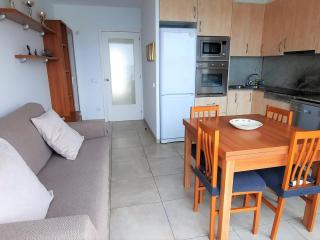 Apartamento con vistas al mar, se admiten mascotas y aparcamiento en Llançà - ES-170-15 - 1