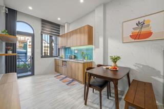 Amara Apartment - 800m to My Khe Beach & City Center & Full AC by The Key - Danang - 2