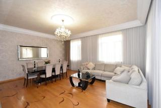 Uptown Pool Villa - Erevan - 9
