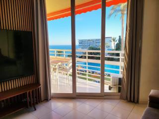 SEA & POOL View Holiday Apartment Torre de la Roca - 1