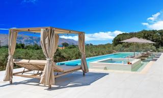 Celestial Luxury Villa Private Pool & Jaccuzi - Asprouliánoi - 6