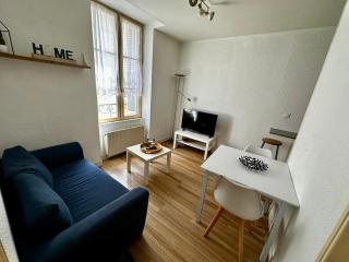 Appartement 2 pièces - au calme sur cour - 8