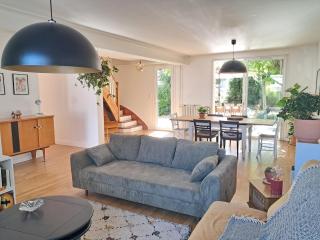 Loue maison 10 couchages à La Rochelle avec jardin, proche plage - 0