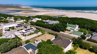 Hermanus Family Getaway - Near The Beach - Hermanus - 8