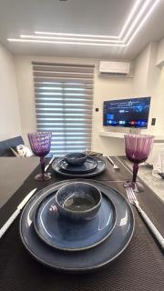 Papafi str Near Metro 40sqm Gas heating AC 55'' smart tv Netflix Balcony Free Parking - 4