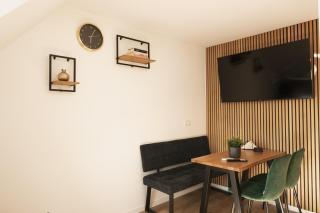 HÖL-Moderne Wohnung in zentraler Lage, Schallschutzfenster, 24h-Self-check-in, Disney Plus - Hanovre - 6