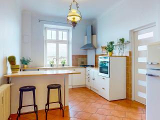 City Elegance Premium Apartment Balcony Ac - 7