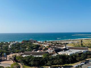Accommodation Front - Superb Ocean View 6 sleeper in Point Waterfront - Durban - 8