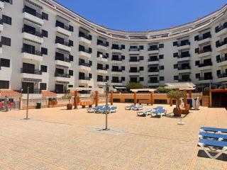 Pambnb - Cozy Beachfront Apartment with Pool - 0