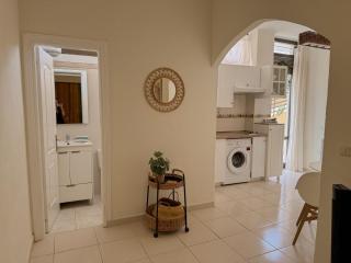 Pambnb - Cozy Beachfront Apartment with Pool - 5