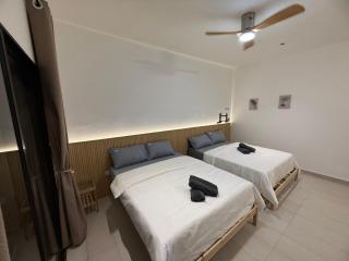 New2 Storey Terrace House Night Market - 9