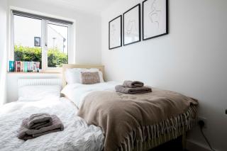 Dorset Stylish Apartment - 5