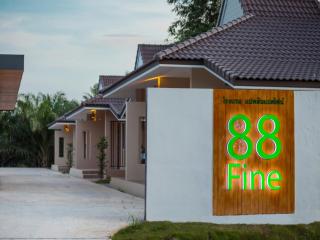 88 Fine Hotel @ Suratthani Airport - Suratthani - 0