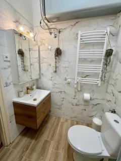 Esther Downtown Apartman- with AC& 5 beds - 1