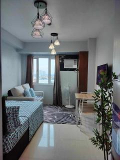 Cozy Studio Unit in Quezon City with Private Pool and City Views - Manila - 0