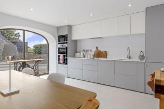 Cartws at Pentrecelyn - styilish barn conversion with large kitchen and outdoor space - Carmarthen - 7