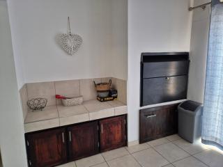 Guest Nest - Windhoek - 6