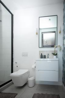 2-Bedroom Getaway- Comfort and Style - Trofwi - 5