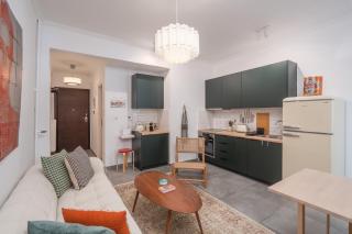 2BR Designer Apt Near Metro With Private Garden - 6