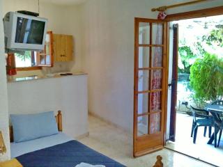 Akrata Golden Beach House - 6
