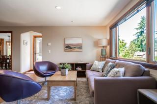 Charming Seattle Hideaway - 1 block from lake WA - 0