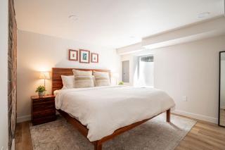 Charming Seattle Hideaway - 1 block from lake WA - Seattle - 8