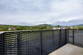 Pastel Apartment with Balcony and Parking by Noclegi Renters - Żywiec - 8