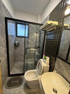 celestial comfort apartments with ample parking space, swimming pool, mordern equipped gym, and amazing city views - Nairobi - 1