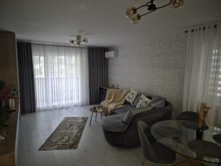 FLH - Coresi Apartment - 2