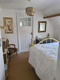 Cosy cottage at rustic escapes - 4