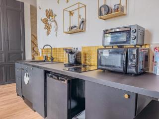 T2 en centre-ville d'Illiers-Combray - parking- lit king size - terrasse - Illiers - 4