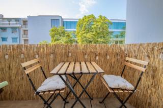 Modern Apartment with Balcony near SBB - Special TRIO PICASSO 33 Apartment, Basel, up to 6 guests - 4
