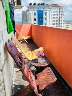 Urban Affordable Private City Room- Amazing View, Fast WiFi & Walkable Location - Dar es Salaam - 6